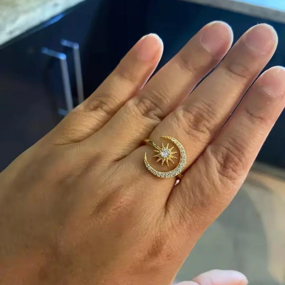 Moonlit Radiance Starburst 18KGold Ring